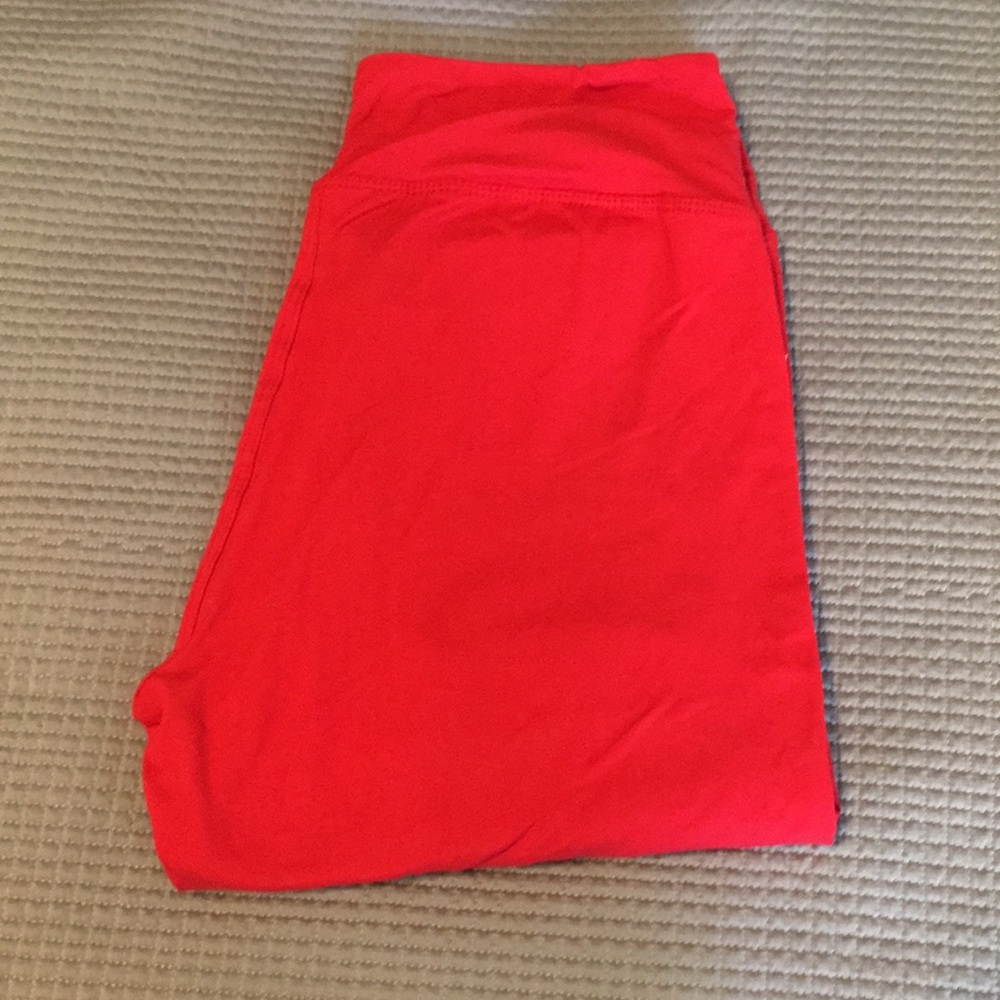 Lowest price! ‼️ Red super soft leggings